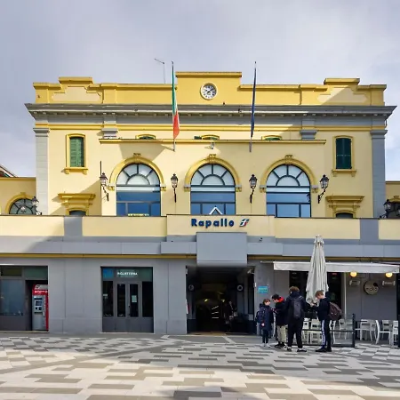Spacious In With Balcony Rapallo