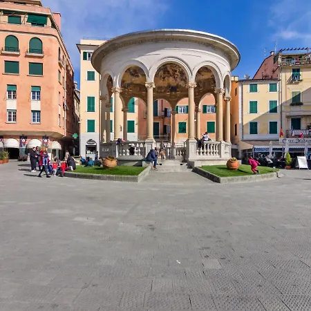 Spacious In With Balcony Apartament *