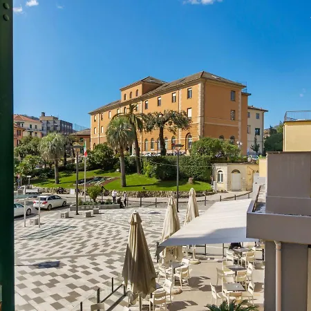 Spacious In With Balcony Rapallo