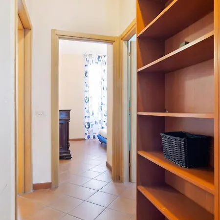 Apartament Spacious In With Balcony Rapallo