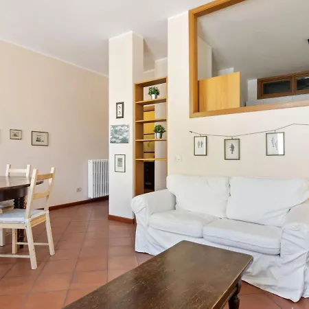 Spacious In With Balcony Apartment