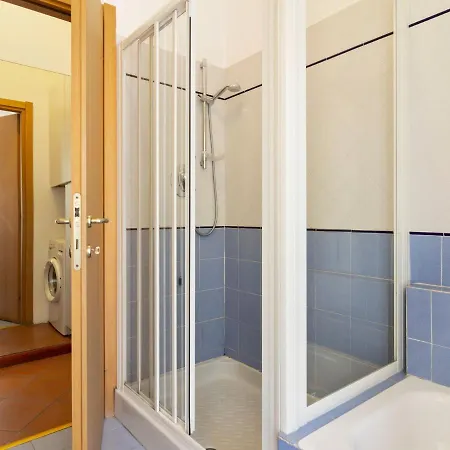 Spacious In With Balcony *