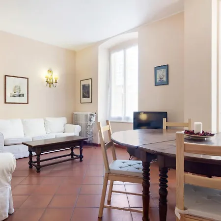 Spacious In With Balcony *